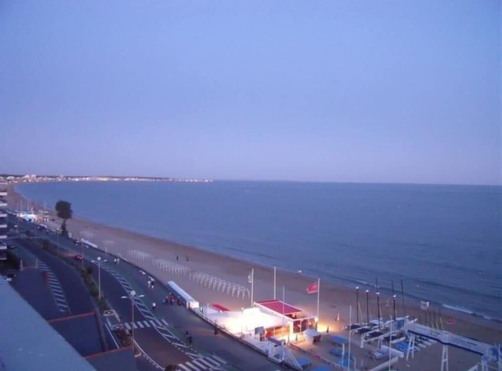 克里斯蒂娜酒店 La Baule 外观 照片